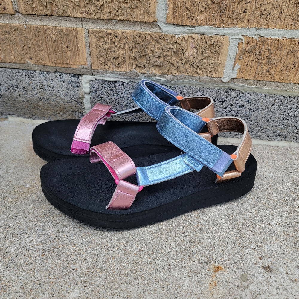 Teva metallic mid form sandals